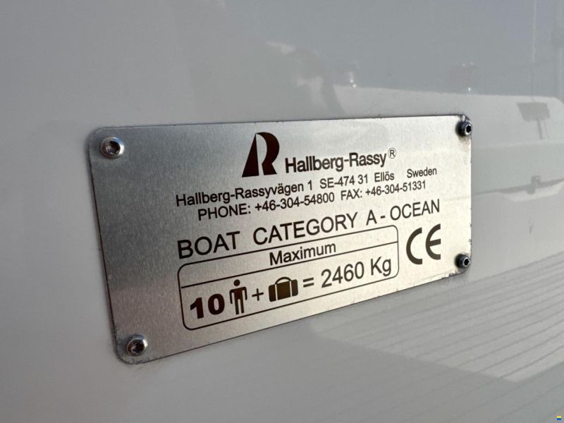 Hallberg-Rassy 412