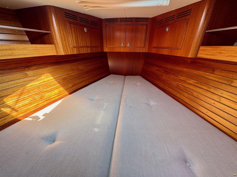 Hallberg-Rassy 412