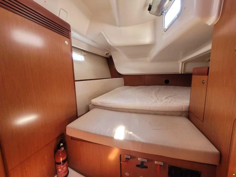Beneteau Oceanis 43