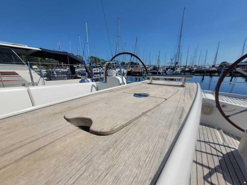 Beneteau Oceanis 43
