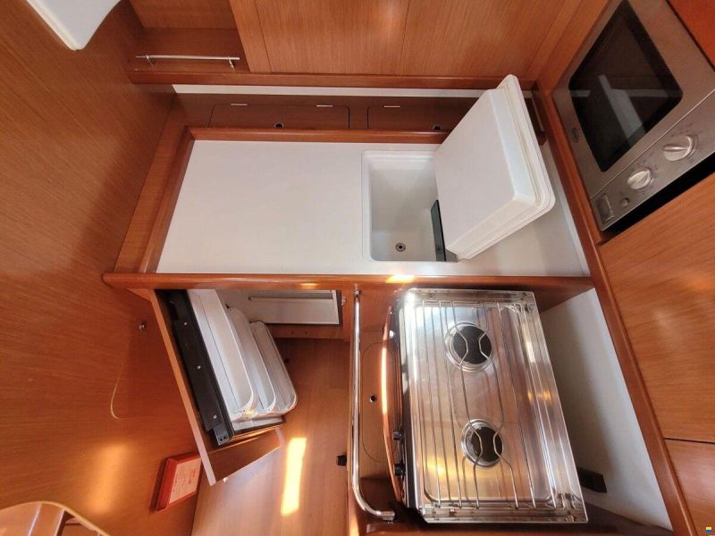 Beneteau Oceanis 43