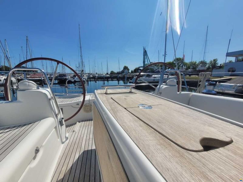 Beneteau Oceanis 43
