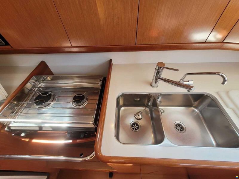 Beneteau Oceanis 43