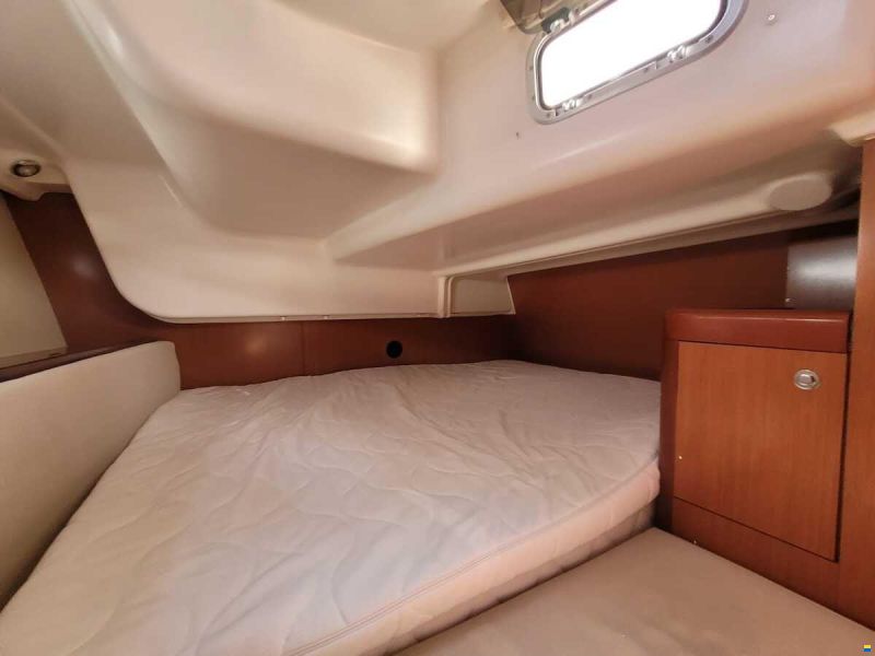 Beneteau Oceanis 43