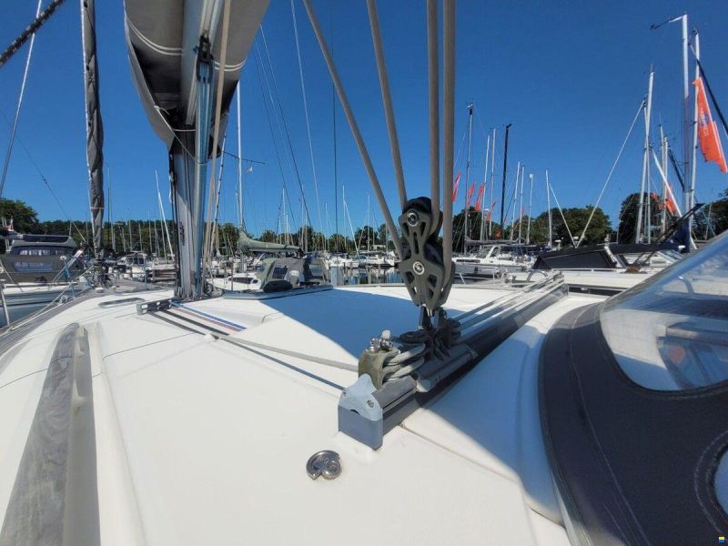 Beneteau Oceanis 43