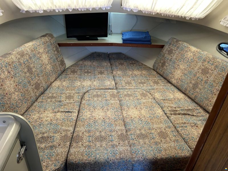 Bertram 25 Express Cruiser