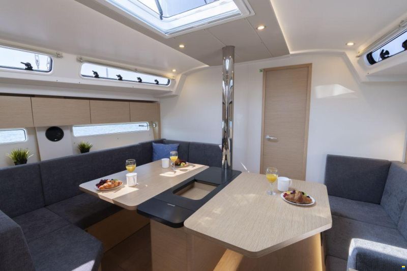 Hanse 410