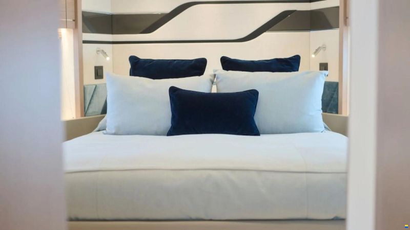 Sunseeker 74 Sport Yacht