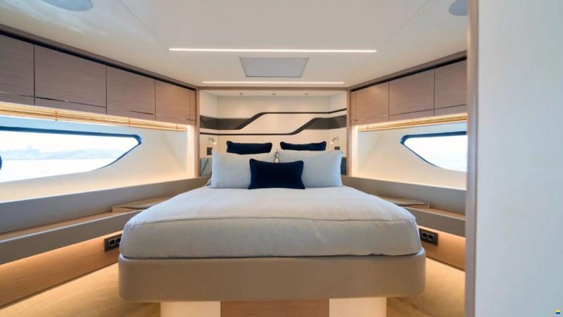 Sunseeker 74 Sport Yacht