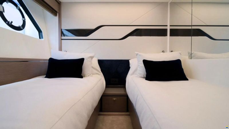 Sunseeker 74 Sport Yacht