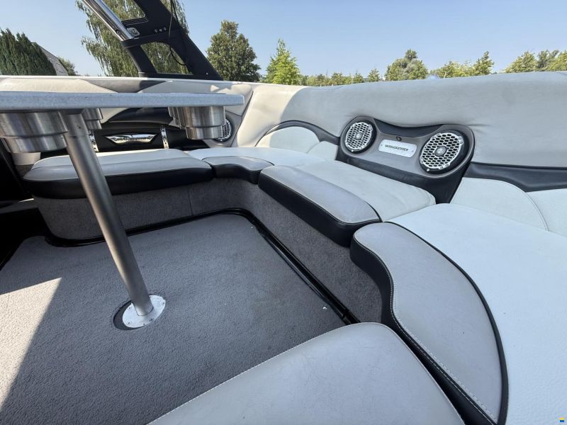 Malibu Wakesetter VLX Corvette Limited Edition