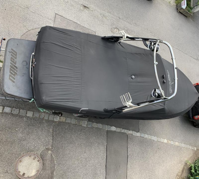 Malibu Wakesetter VLX Corvette