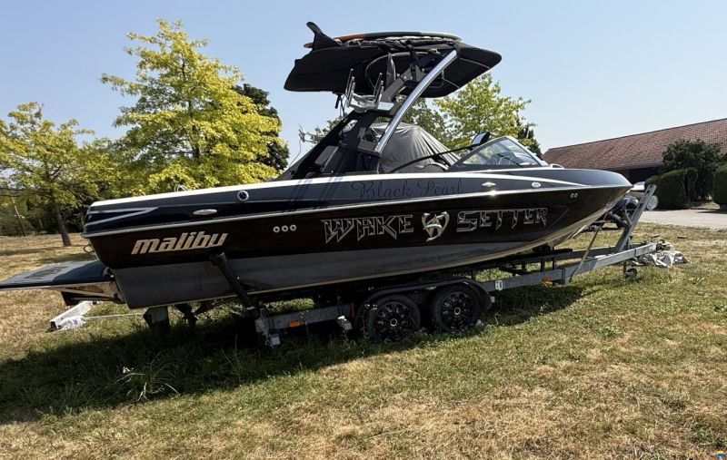 Malibu Wakesetter VLX Corvette Limited Edition