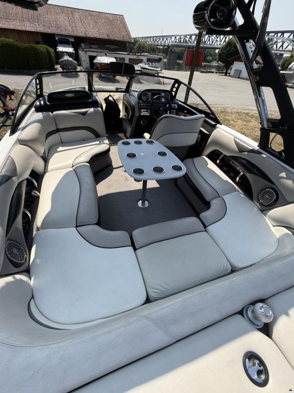 Malibu Wakesetter VLX Corvette Limited Edition