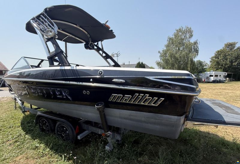 Malibu Wakesetter VLX Corvette Limited Edition