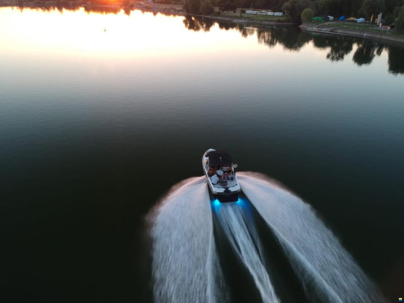 Malibu Wakesetter VLX Corvette Limited Edition