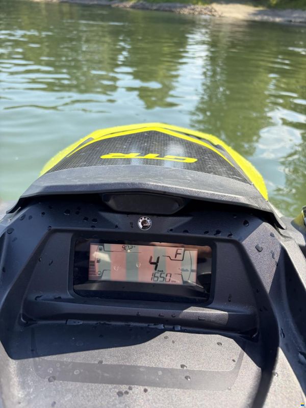 Sea-Doo GTR 230