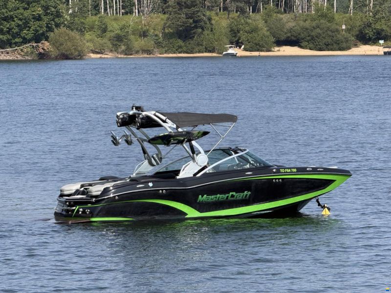 MasterCraft x20