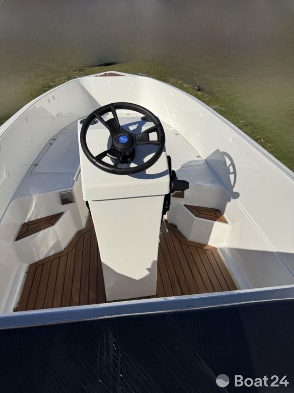 Alonsea Boats New Age