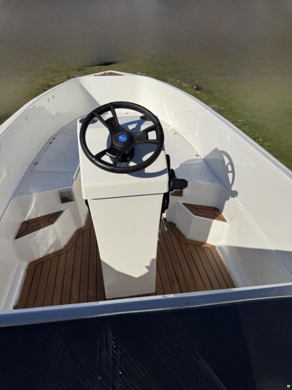 Alonsea Boats New Age