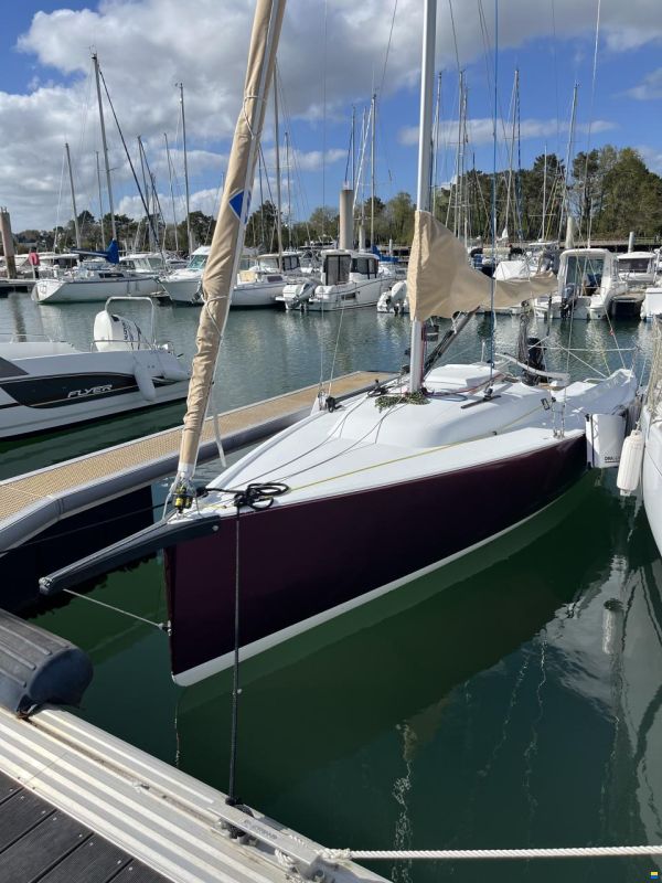 J Boats J 7