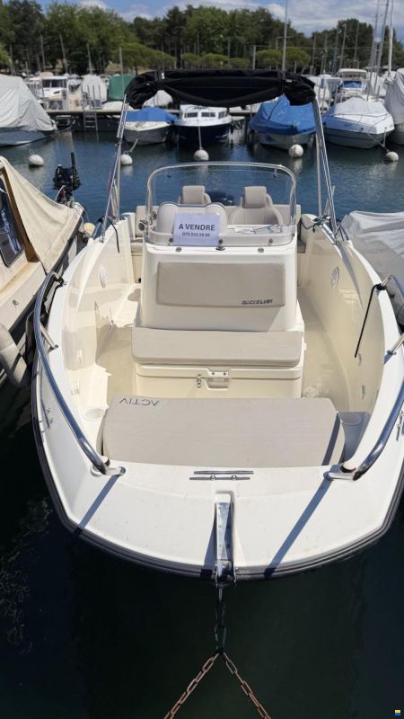 Quicksilver 555 Open