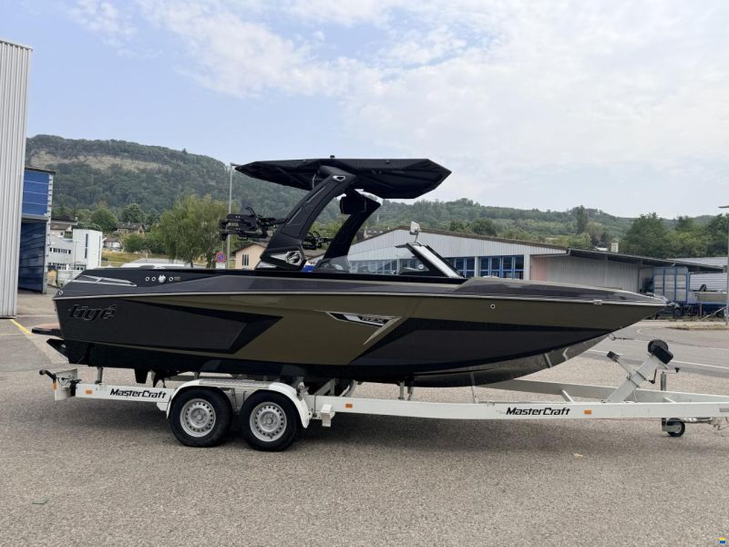 MasterCraft Tigé RZX22