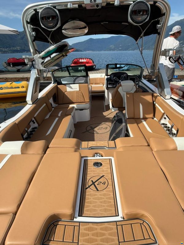 MasterCraft X24 | 2023 | 75 h | Hélice de poupe