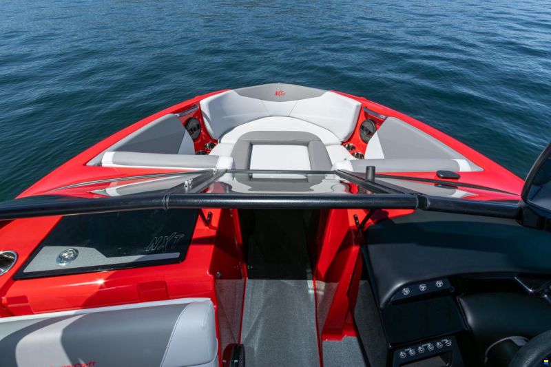 MasterCraft NXT21 | 2025 | rouge