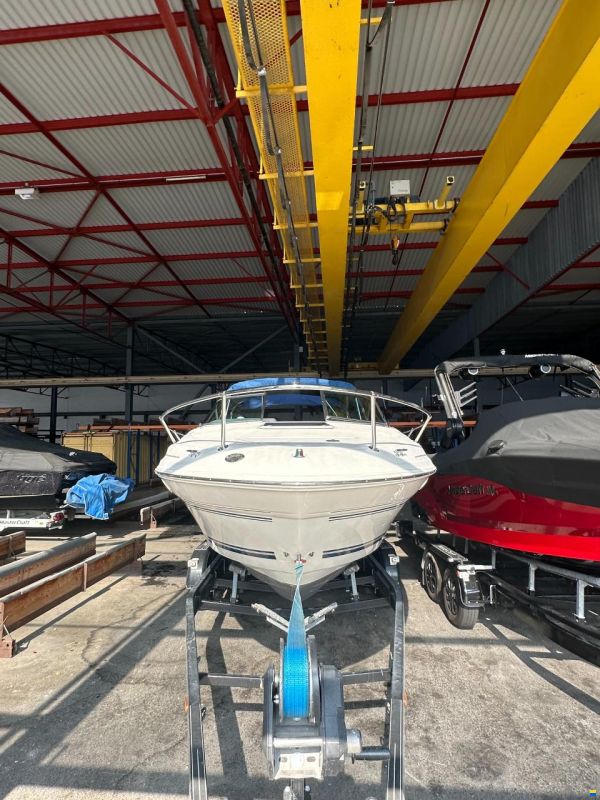 Sea Ray 215 EC