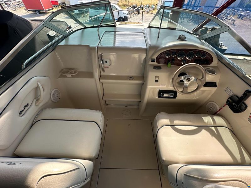 Sea Ray 215 EC