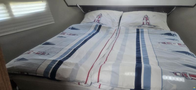 Sealine C330
