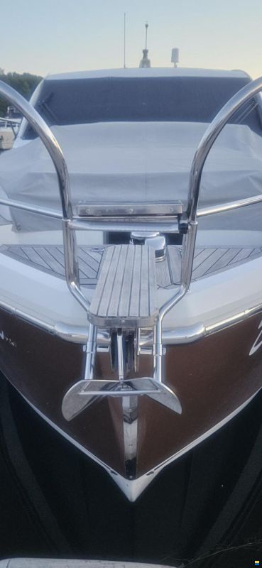 Sealine C330