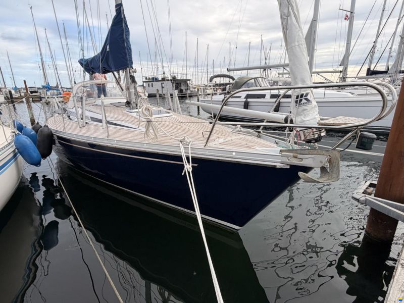 Grand Soleil 343