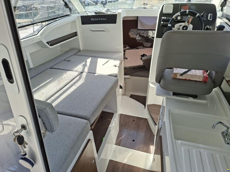 Beneteau Antares 8 OB