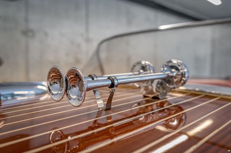 Chris Craft 18’ Continental Custom