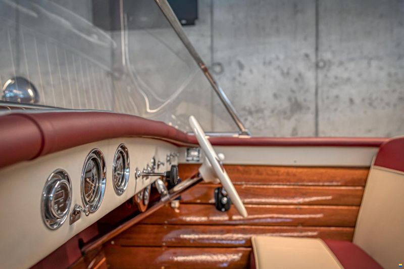 Chris Craft 18’ Continental Custom