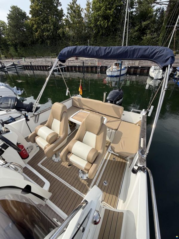 Jeanneau Cap Camarat 7.5 WA