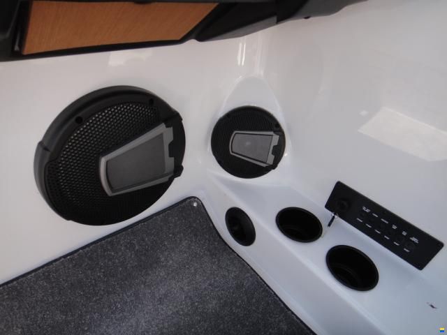 AXIS T220 2024 – Malibu Monsoon M5Di