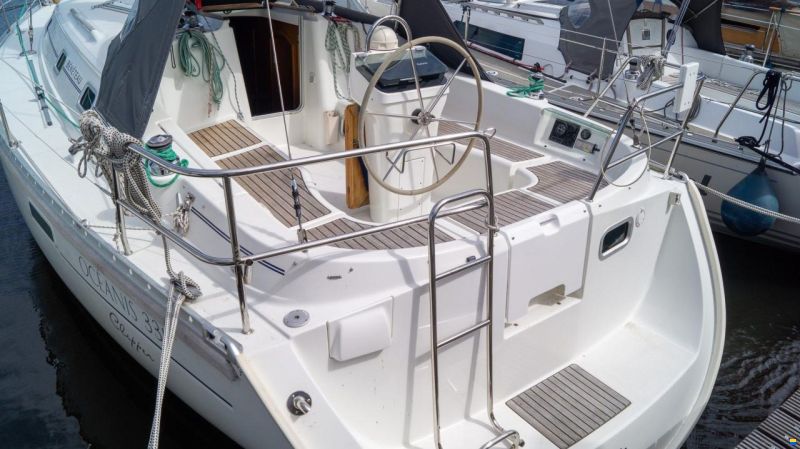 Beneteau OCEANIS 331