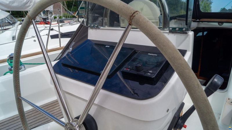 Beneteau OCEANIS 331