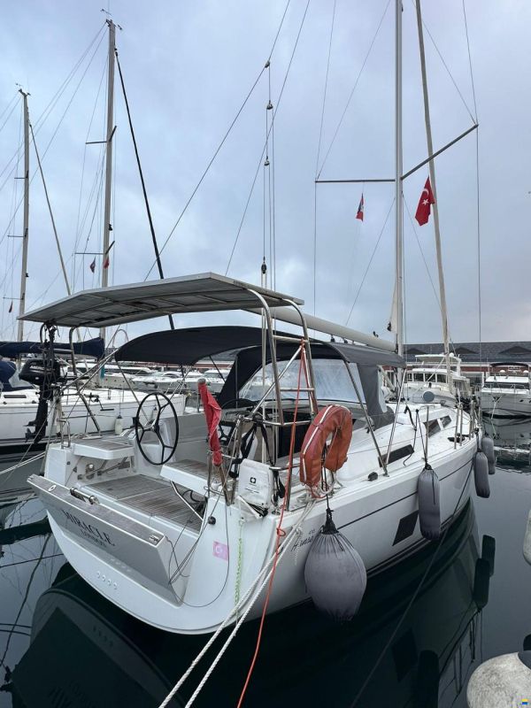 Hanse 418