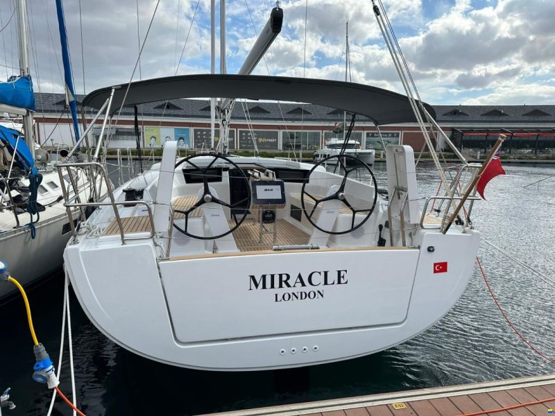 Hanse 418