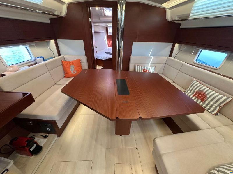 Hanse 418
