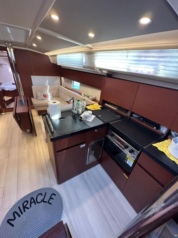 Hanse 418