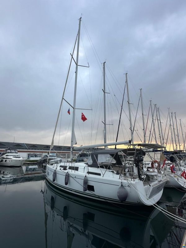 Hanse 418