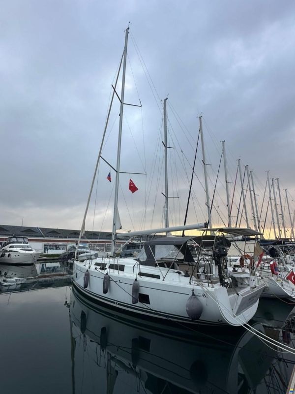 Hanse 418