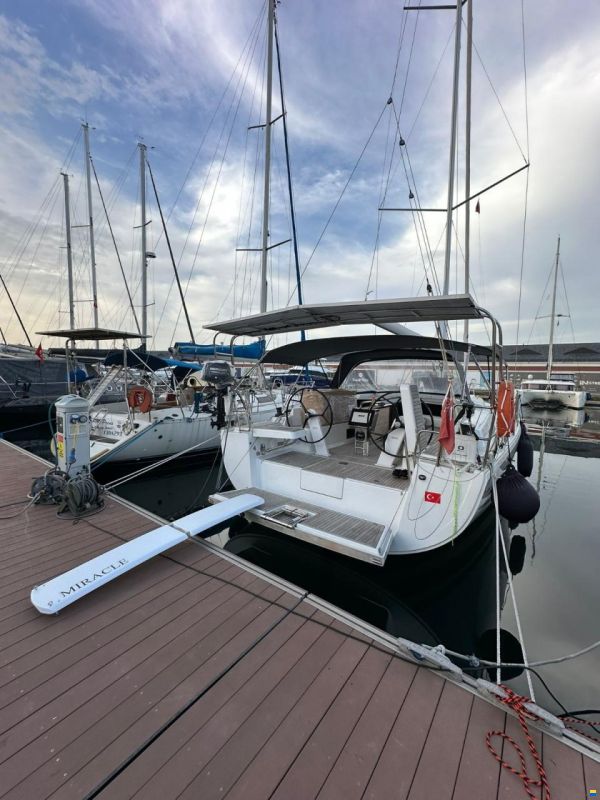 Hanse 418