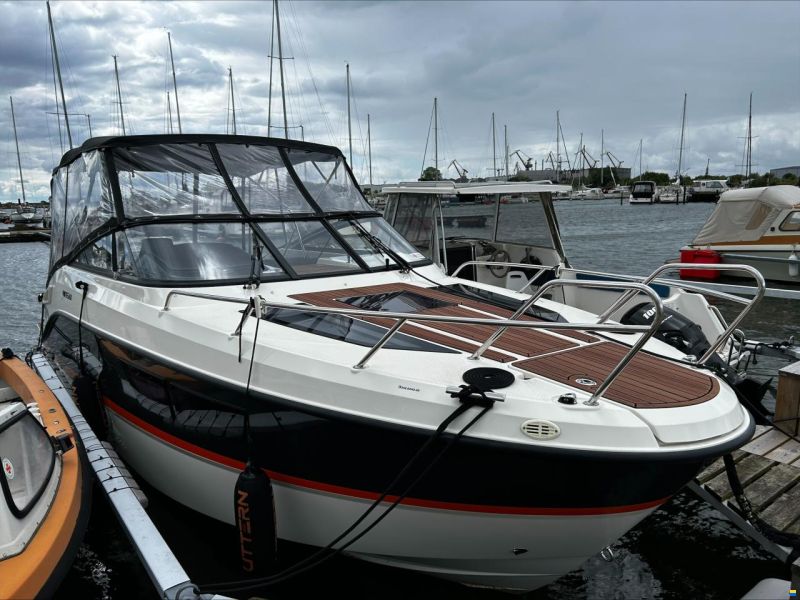 Uttern D77