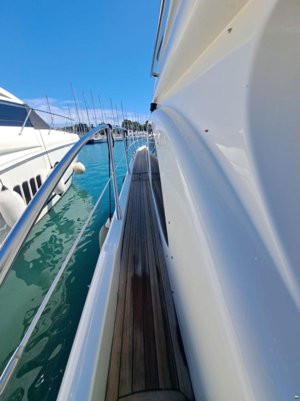 Azimut 50
